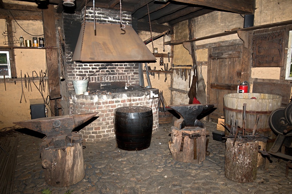 Openluchtmuseum Bokrijk museum belgie hoeve boerderij geit station molen kasteel kerk smidse